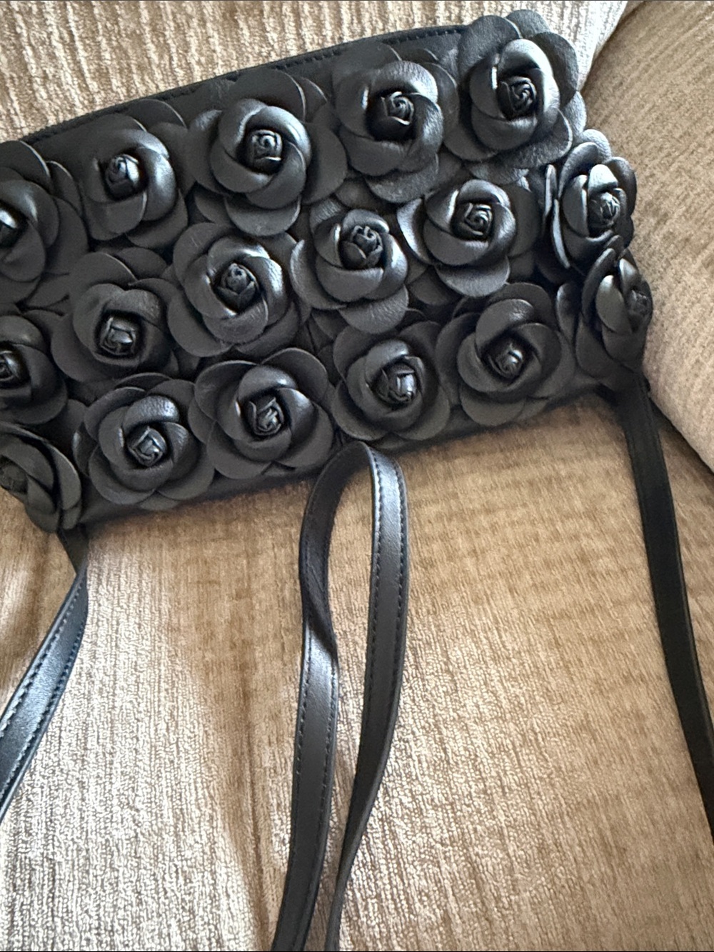 Clever carriage company black appliqué crossbody bag 11 by 7